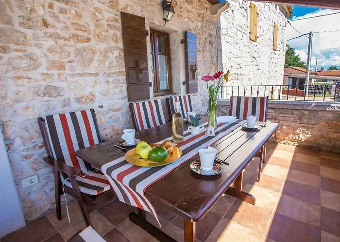 Nona Nina Apartman Vizinada