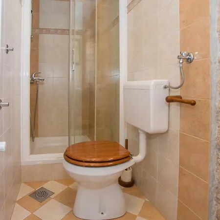Nona Nina Apartman